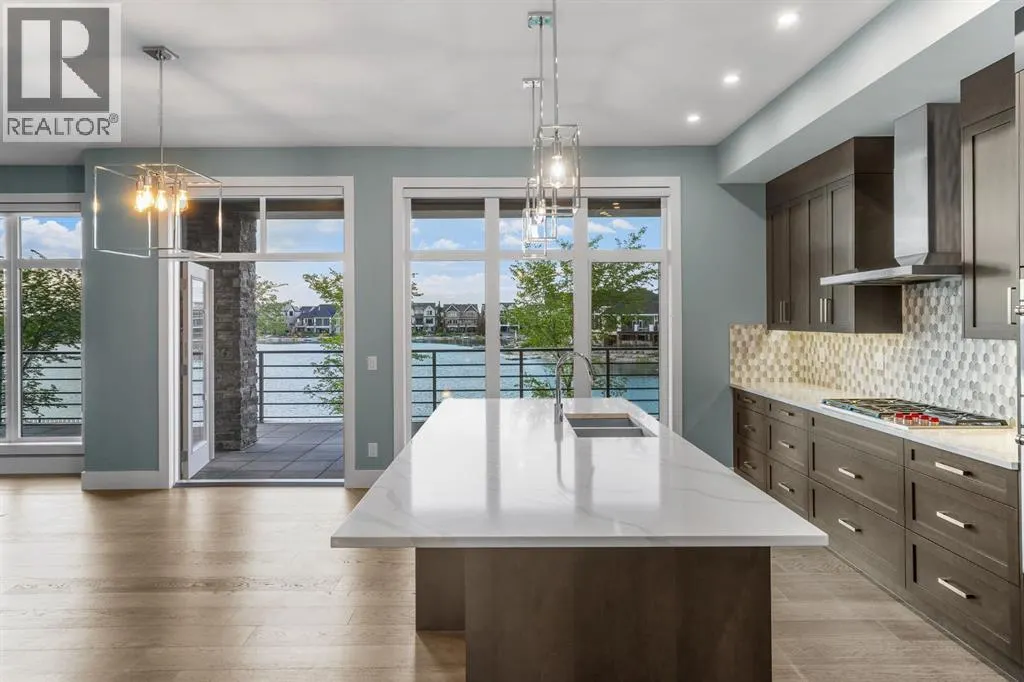 102, 29 Mahogany Circle SE