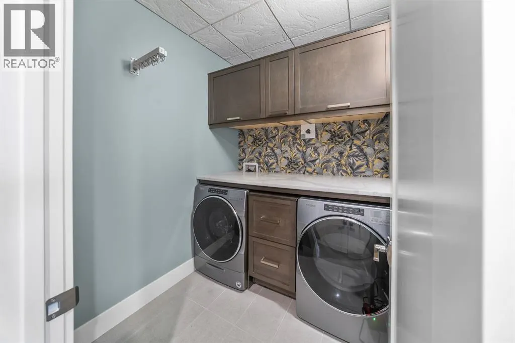 102, 29 Mahogany Circle SE