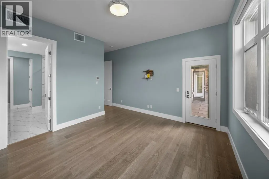 102, 29 Mahogany Circle SE