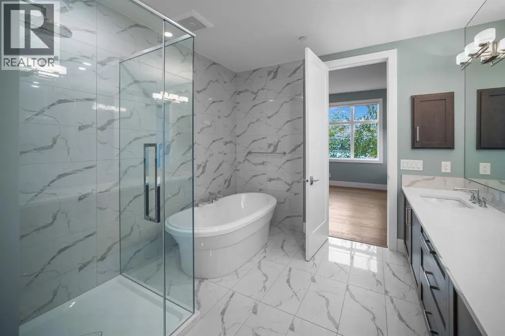 102, 29 Mahogany Circle SE