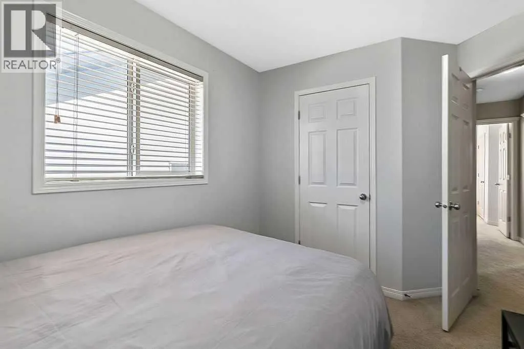 18 Auburn Bay Court SE