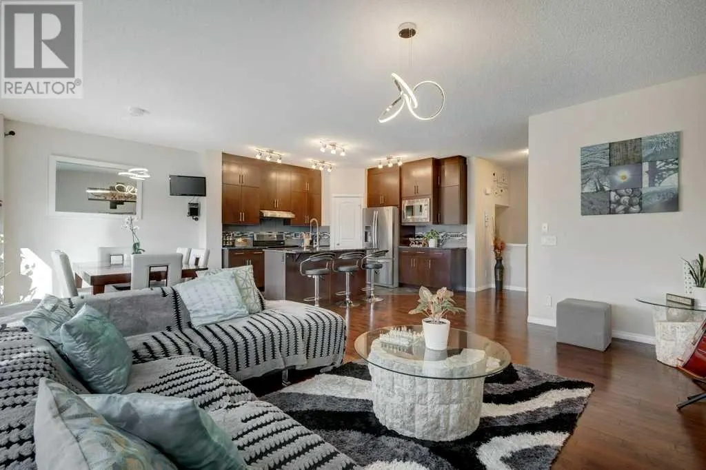 129 Walden Crescent SE