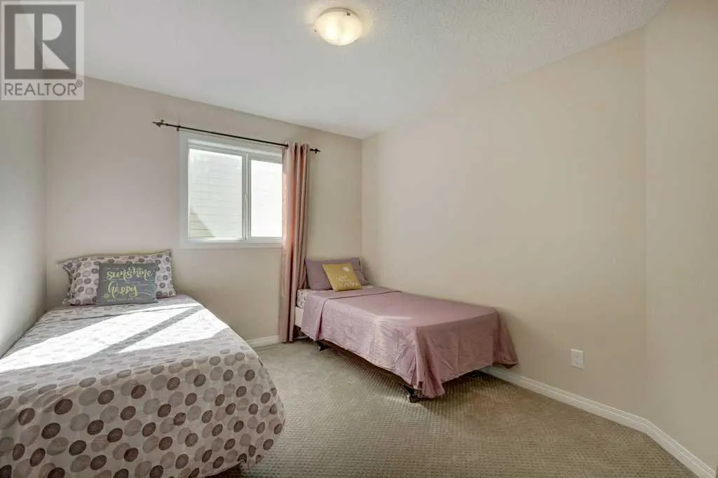 129 Walden Crescent SE