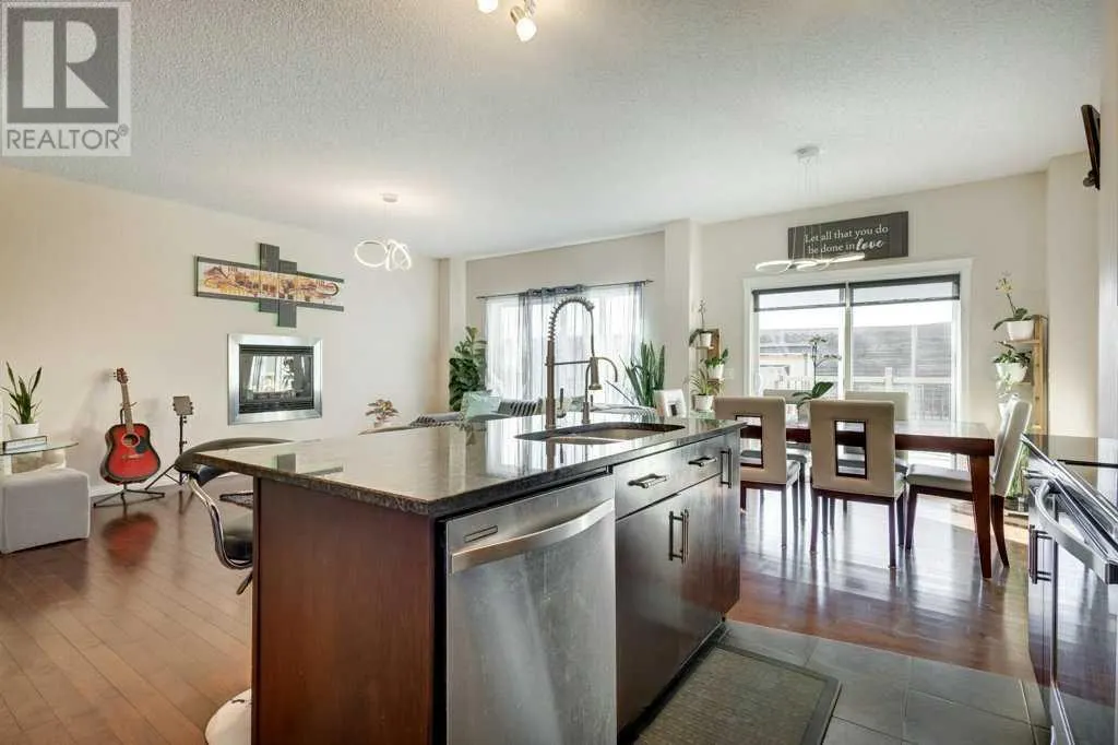 129 Walden Crescent SE