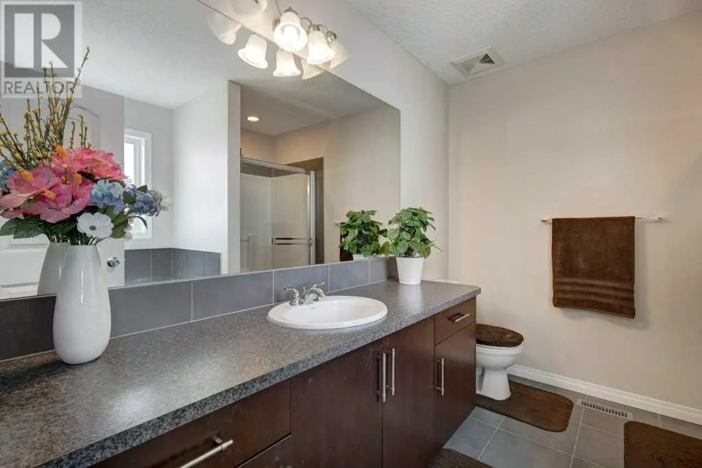 129 Walden Crescent SE