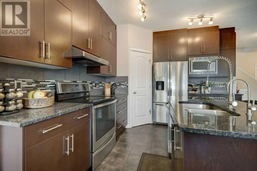 129 Walden Crescent SE