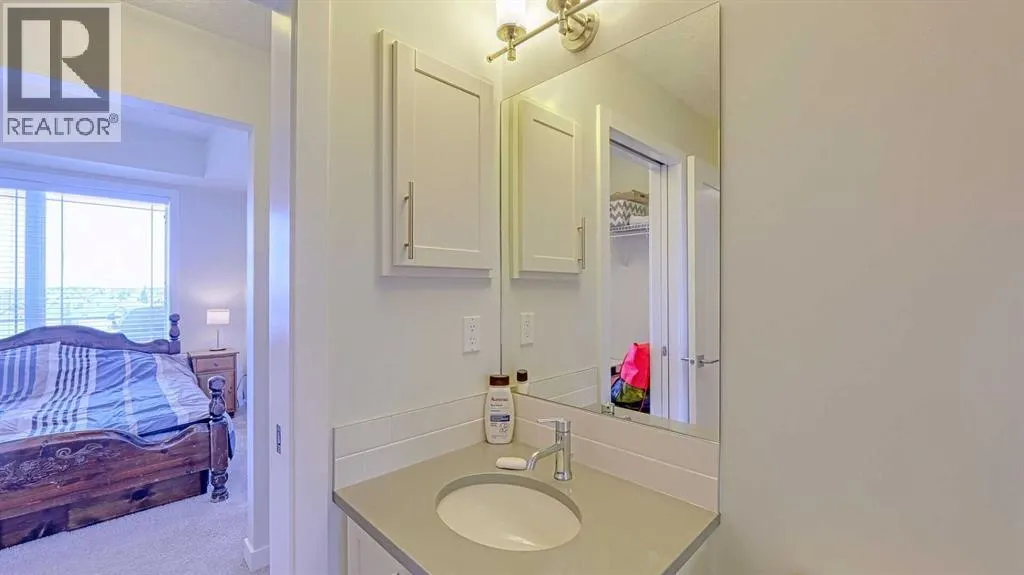403, 300 Auburn Meadows Manor SE