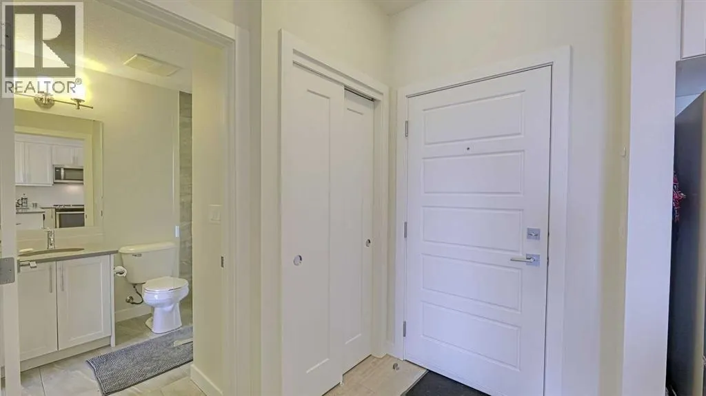 403, 300 Auburn Meadows Manor SE