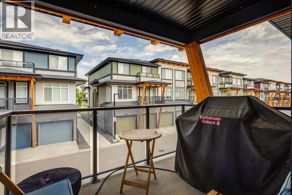 21, 230 Seton Passage SE