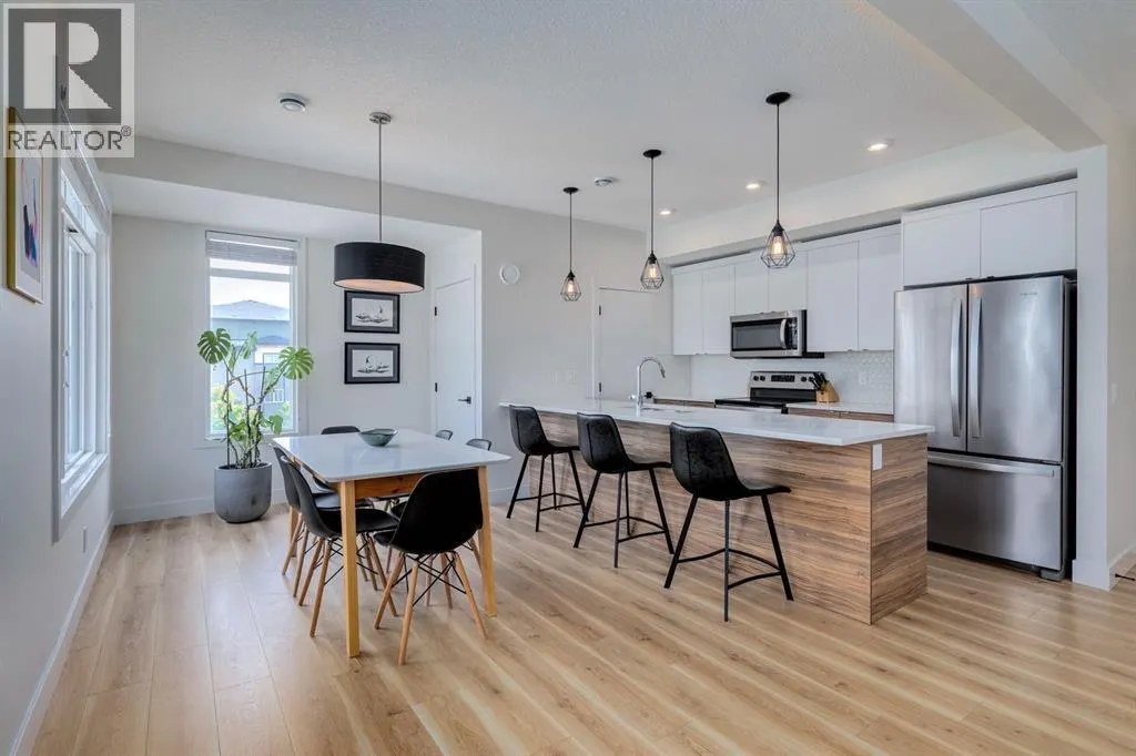 21, 230 Seton Passage SE