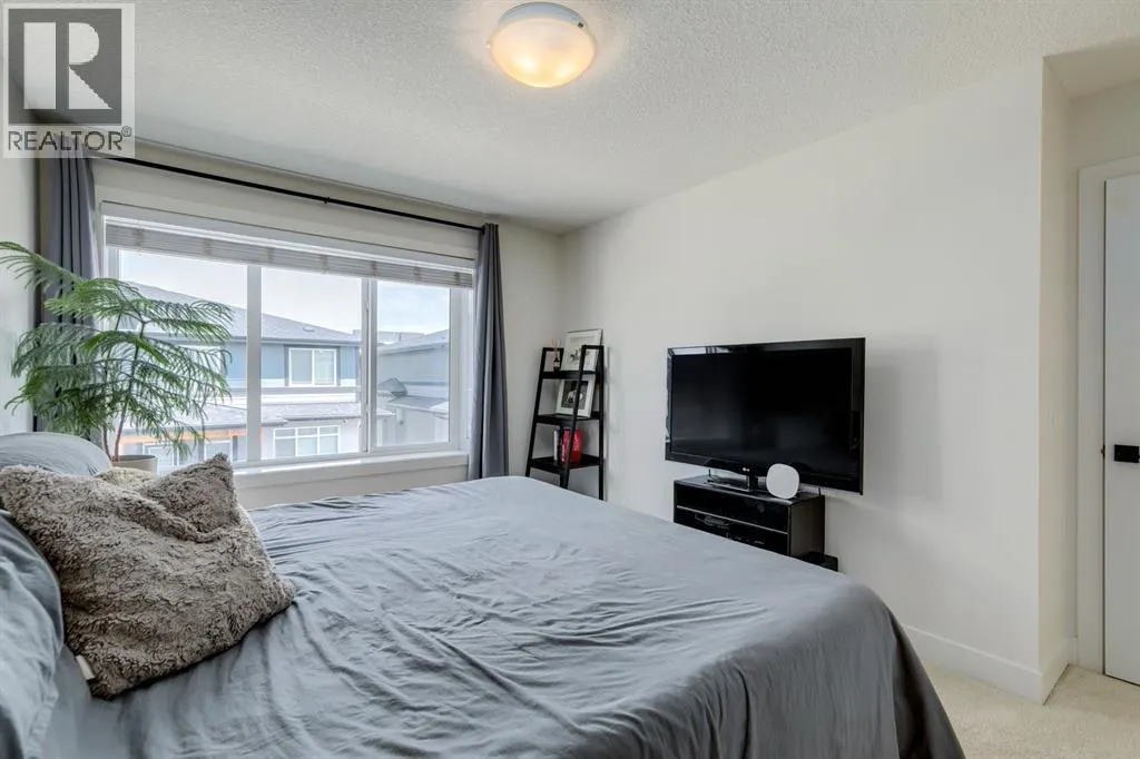 21, 230 Seton Passage SE