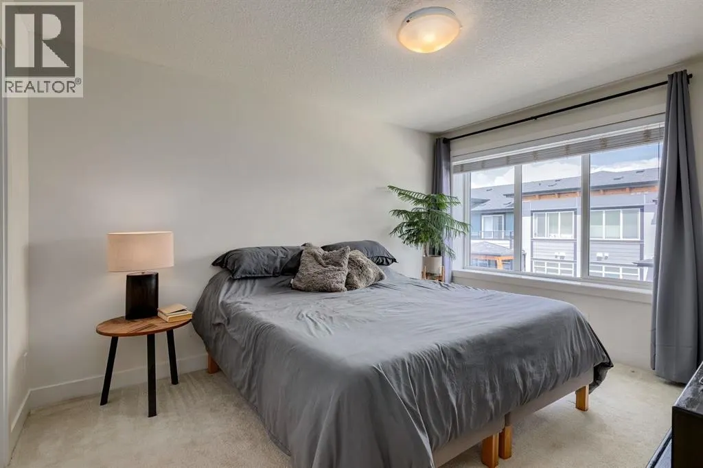 21, 230 Seton Passage SE