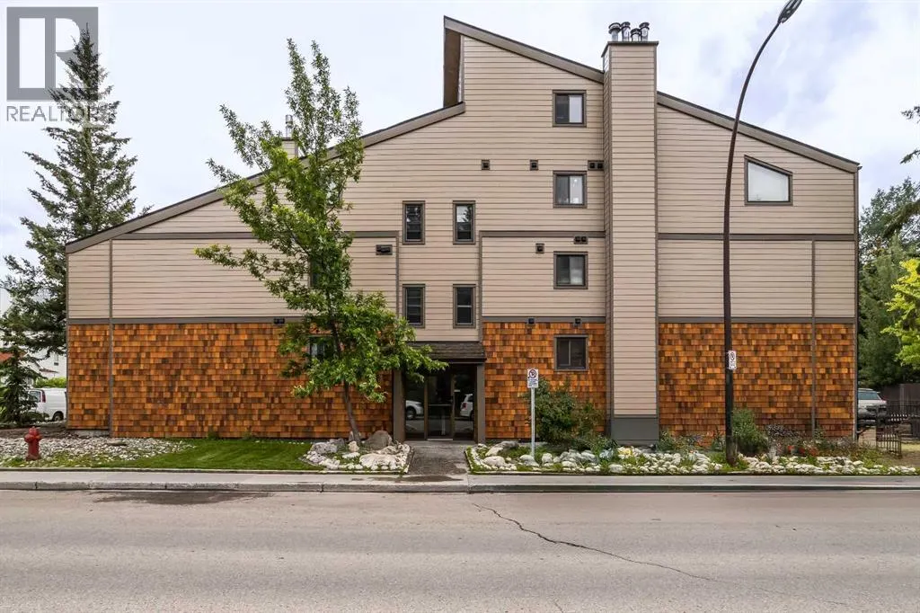 306, 404 WOLF Street