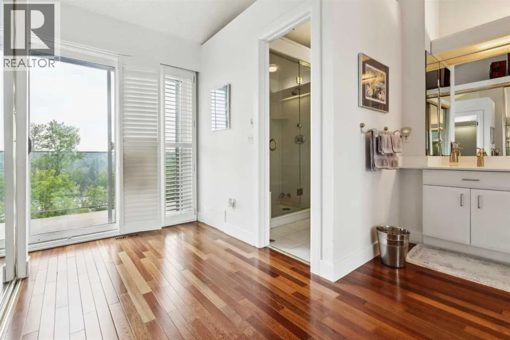 18, 3203 Rideau Place SW