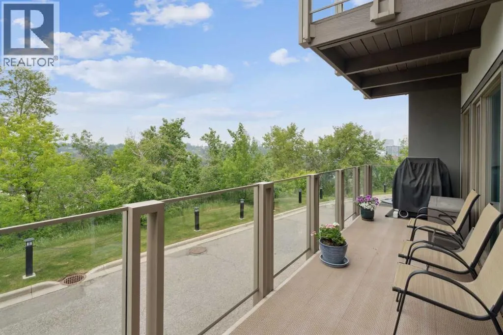 18, 3203 Rideau Place SW