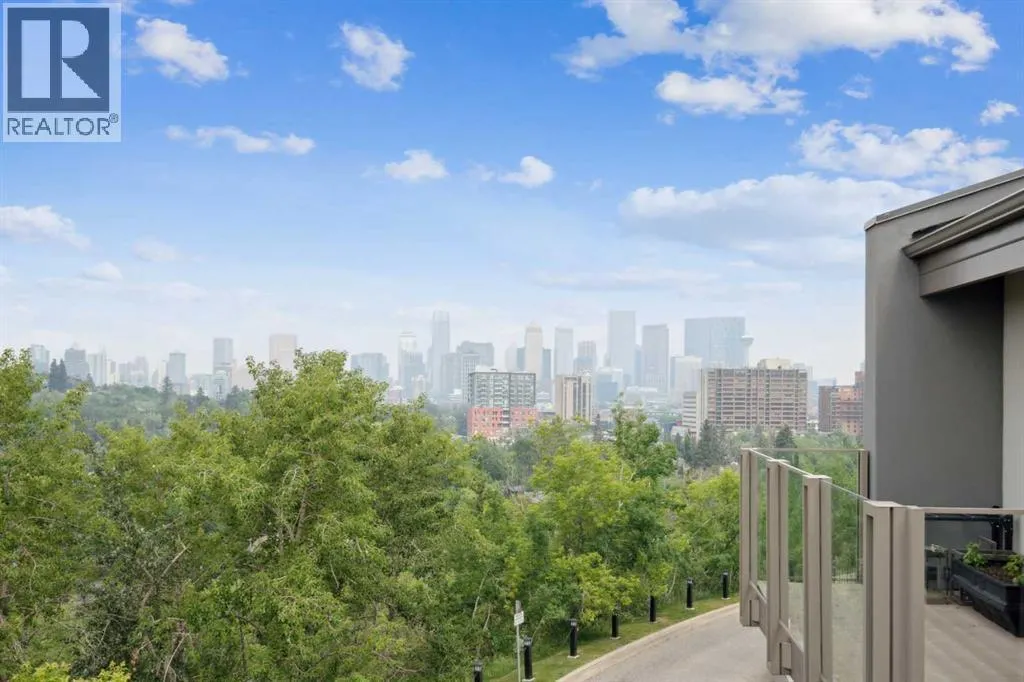 18, 3203 Rideau Place SW