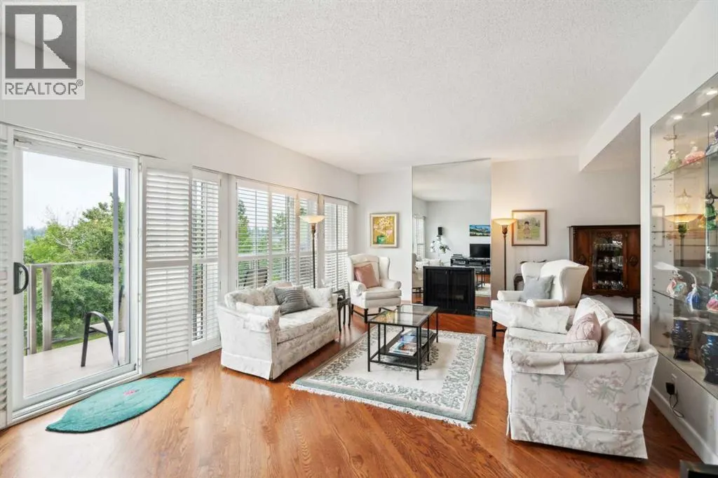 18, 3203 Rideau Place SW
