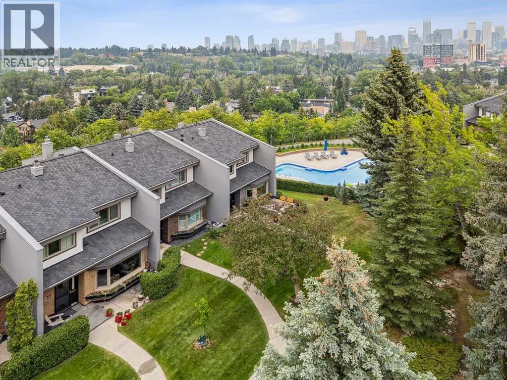 18, 3203 Rideau Place SW