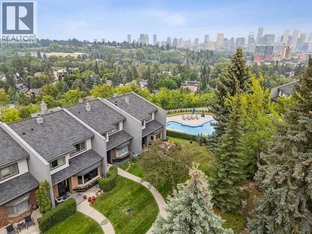 18, 3203 Rideau Place SW