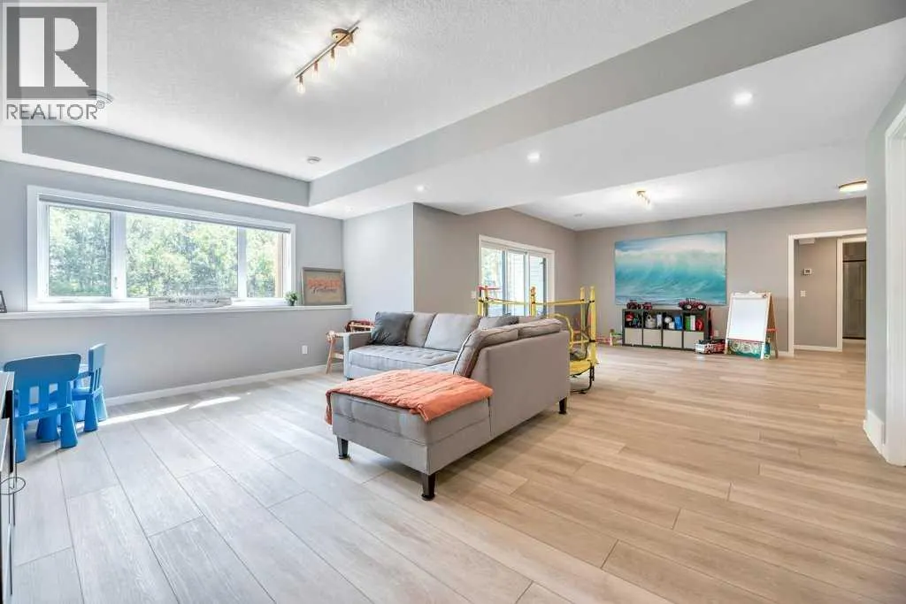 1181 Hillcrest Manor Estates