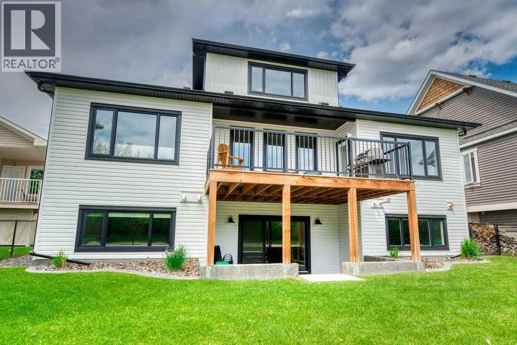 1181 Hillcrest Manor Estates