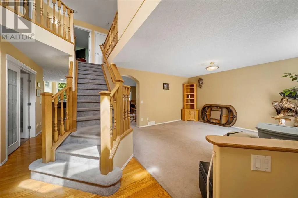 151 Cranwell Close SE