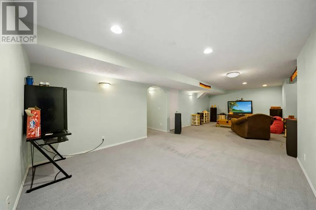 151 Cranwell Close SE