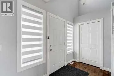 163 Springmere Close