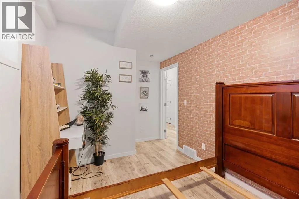 140 Seton Terrace SE