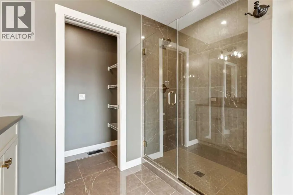 20 Cranbrook Manor SE
