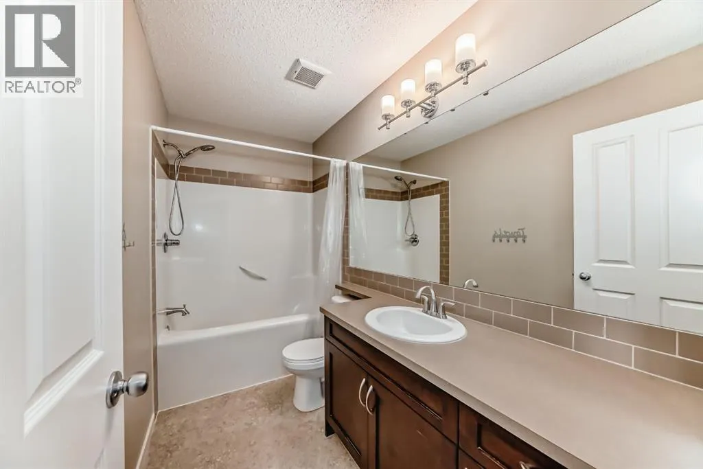 401 Cranberry Circle SE