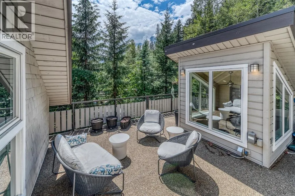 140 Rundle Crescent