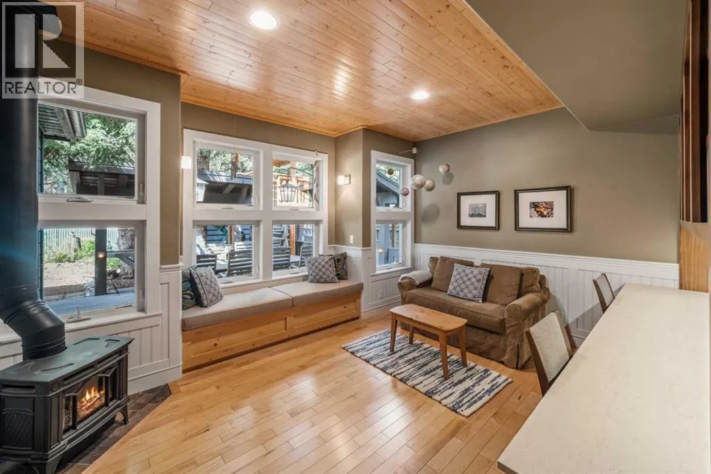 140 Rundle Crescent