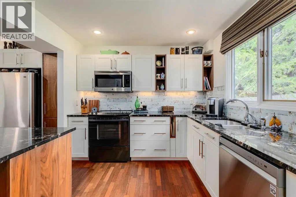 1052 Edgemont Road NW