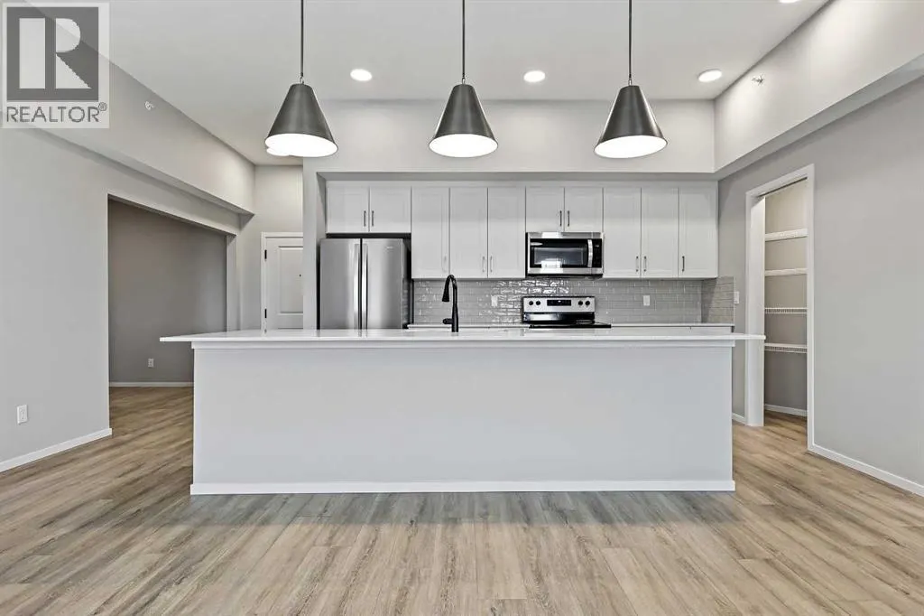 415, 140 Mahogany Street SE