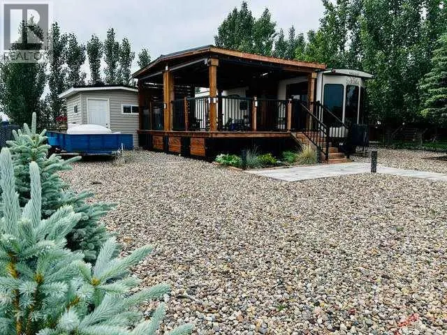 8 Travers Ridge Way