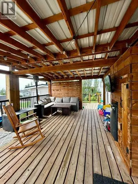 8 Travers Ridge Way