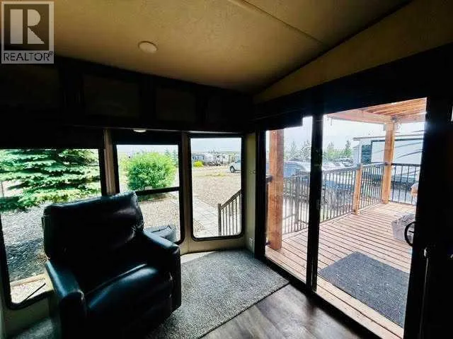 8 Travers Ridge Way