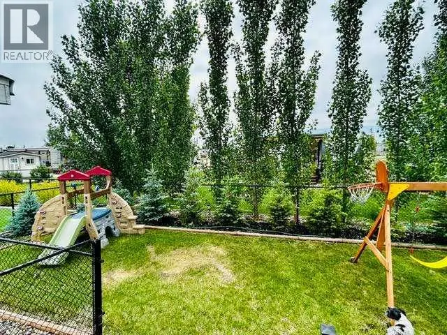 8 Travers Ridge Way