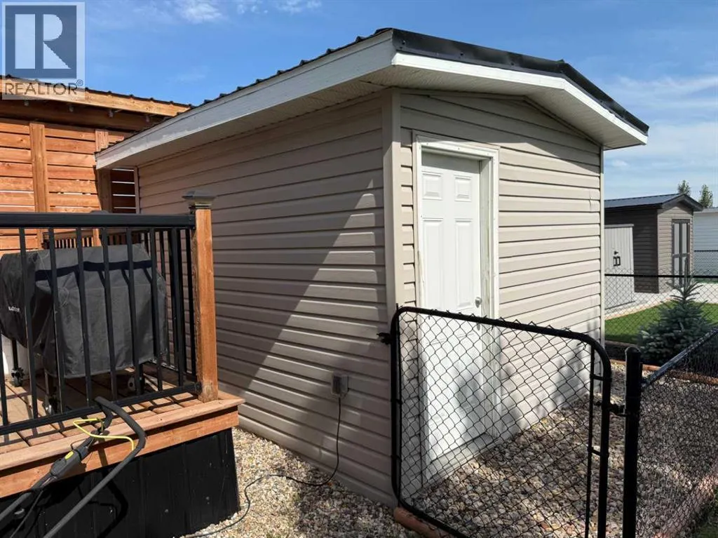 8 Travers Ridge Way
