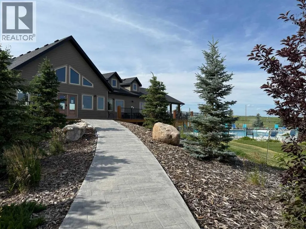 8 Travers Ridge Way