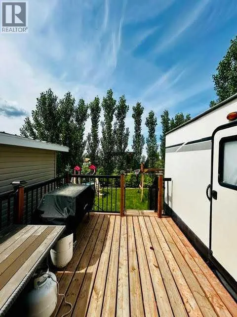 8 Travers Ridge Way