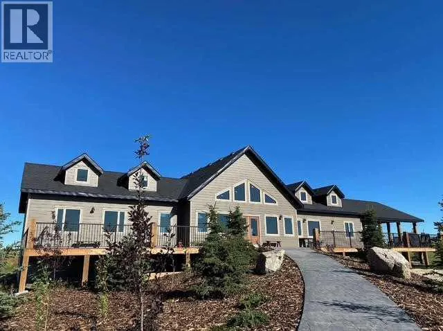 8 Travers Ridge Way