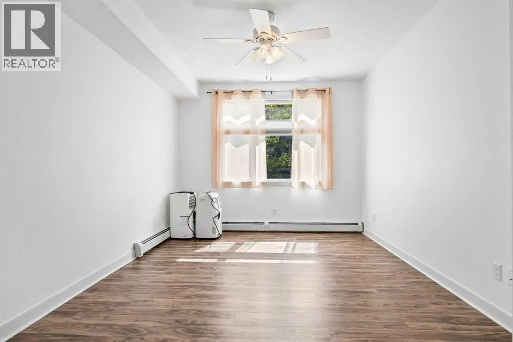 223, 35 Aspenmont Heights SW