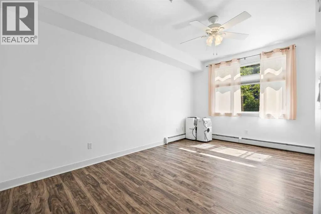 223, 35 Aspenmont Heights SW