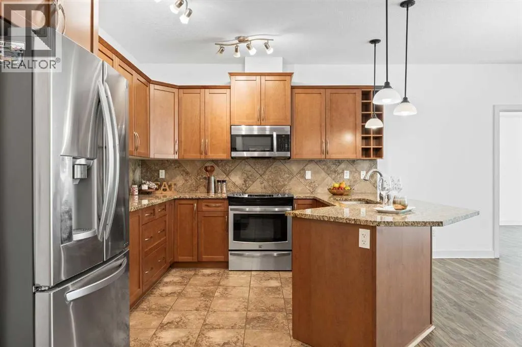 223, 35 Aspenmont Heights SW