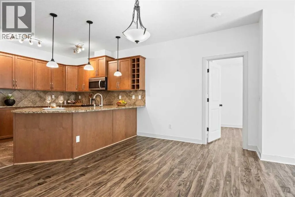 223, 35 Aspenmont Heights SW