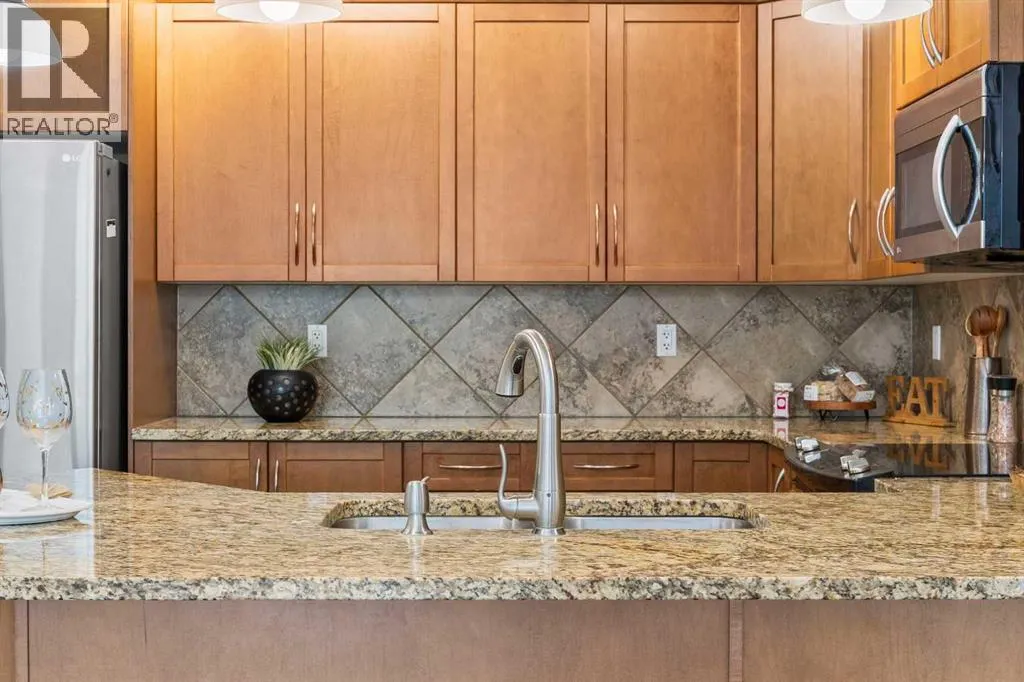 223, 35 Aspenmont Heights SW
