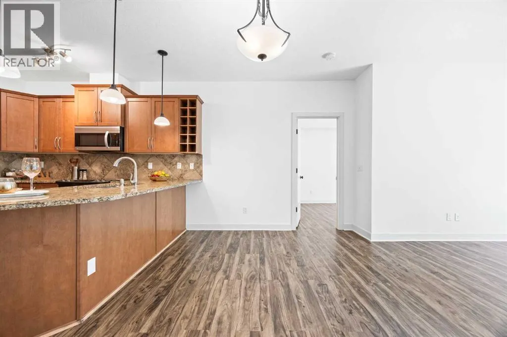 223, 35 Aspenmont Heights SW