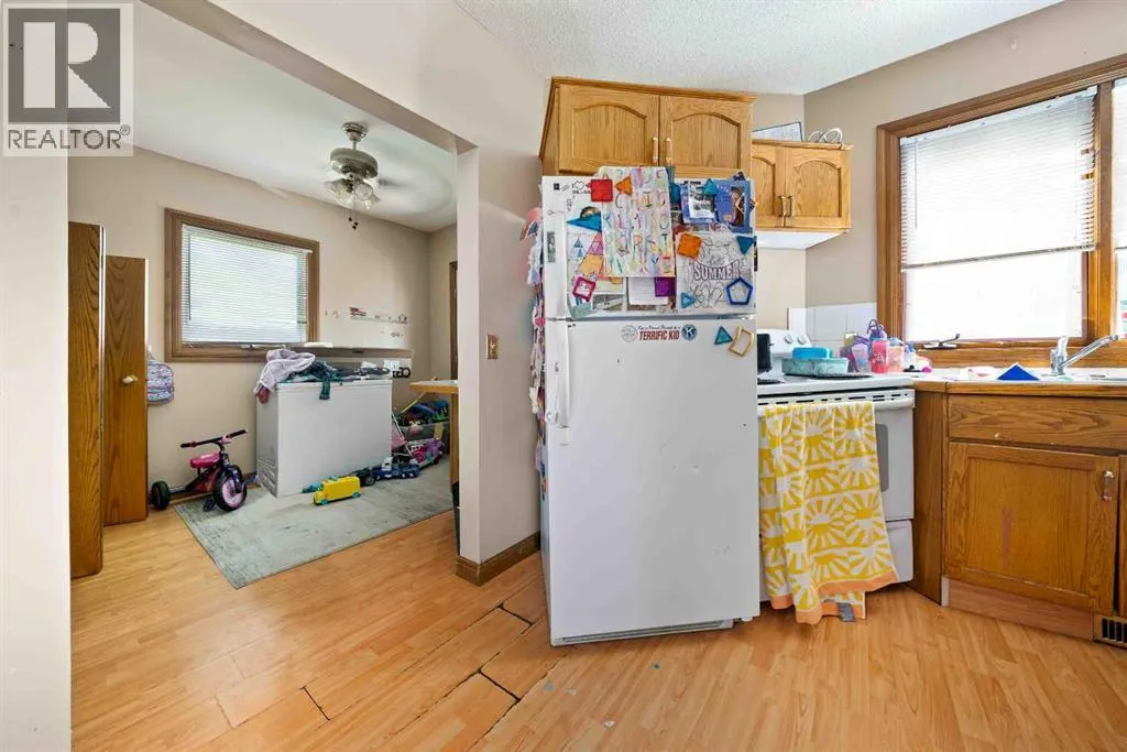831A 4 Street SE